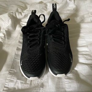 Black Nike Air Max 270